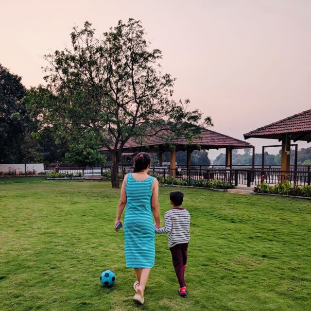 Spending time with your little one is all about going back to your own Childhood! Not to change anything, but to feel a few things twice! 

#travelgram #instatravel #instapic #travelblogger #followme #travelblogger #neverstopexploring #traveldiaries  #wanderlustsoul #globetrotting365days #globetrottinggirl #follow365days #worldtraveller #girlwhotravels #mountains #travelindia #weekend #wanderlustsoul #photooftheday #instaphotography #trails #exploring #momlife #momblogger