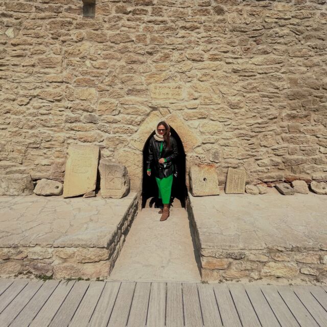 Let’s not be Just another brick in the Wall! 

#travelgram #instatravel #instapic #travelblogger #followme #travelblogger #neverstopexploring #traveldiaries  #wanderlustsoul #globetrotting365days #globetrottinggirl #follow365days #worldtraveller #girlwhotravels #mountains #travelindia #weekend #wanderlustsoul #photooftheday #instaphotography #trails #exploring #Baku #azerbaijan #absheronpeninsula #winterinbaku #azerbaijan🇦🇿